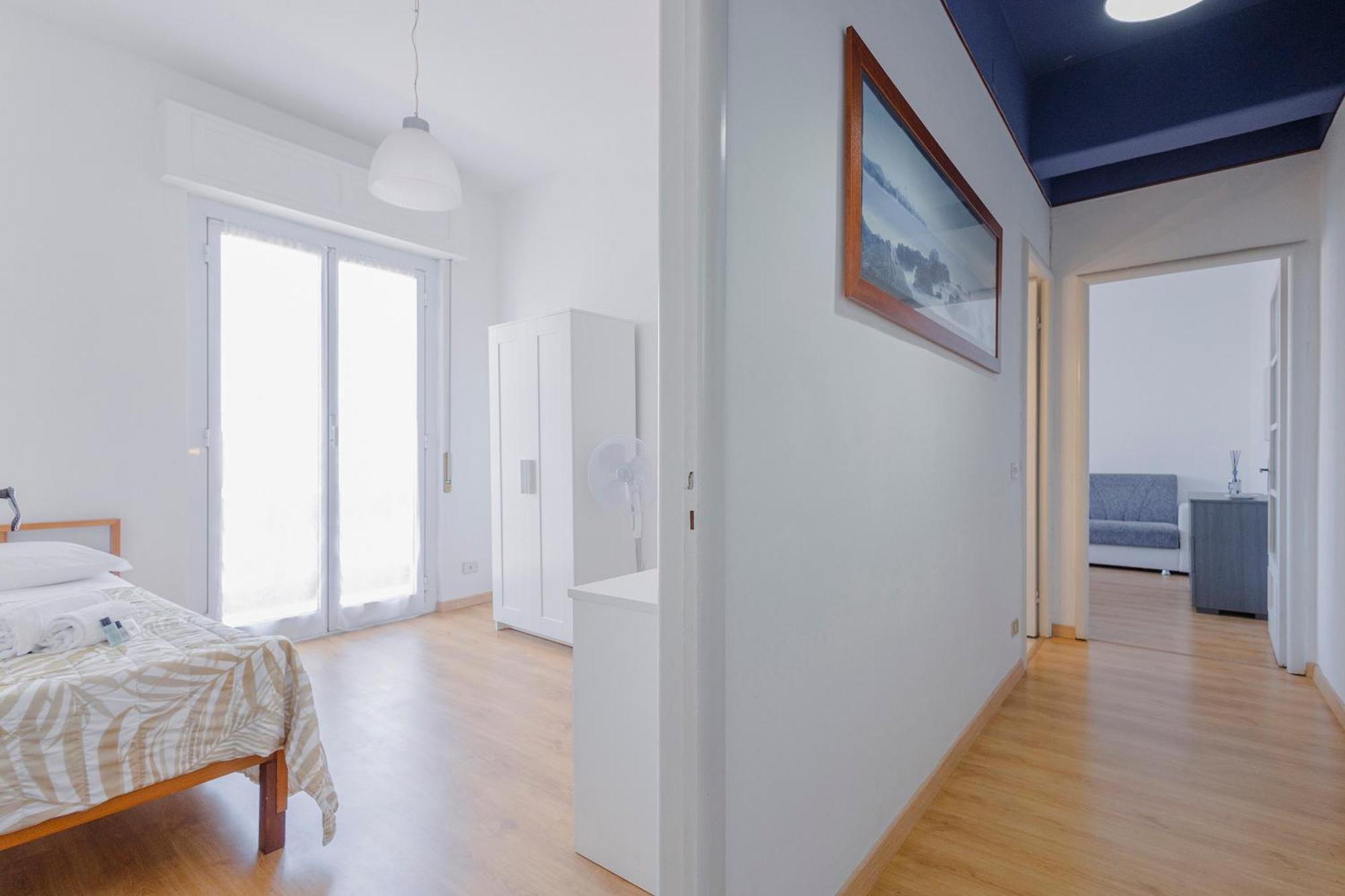 "L'Attico Bianco" City View 10 M A Piedi Dal Mare Savona Exterior photo