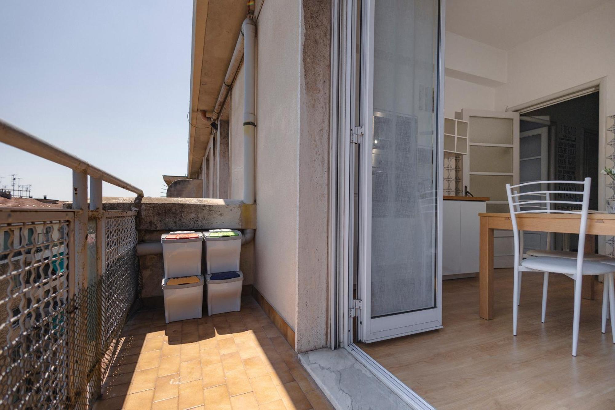 "L'Attico Bianco" City View 10 M A Piedi Dal Mare Savona Exterior photo
