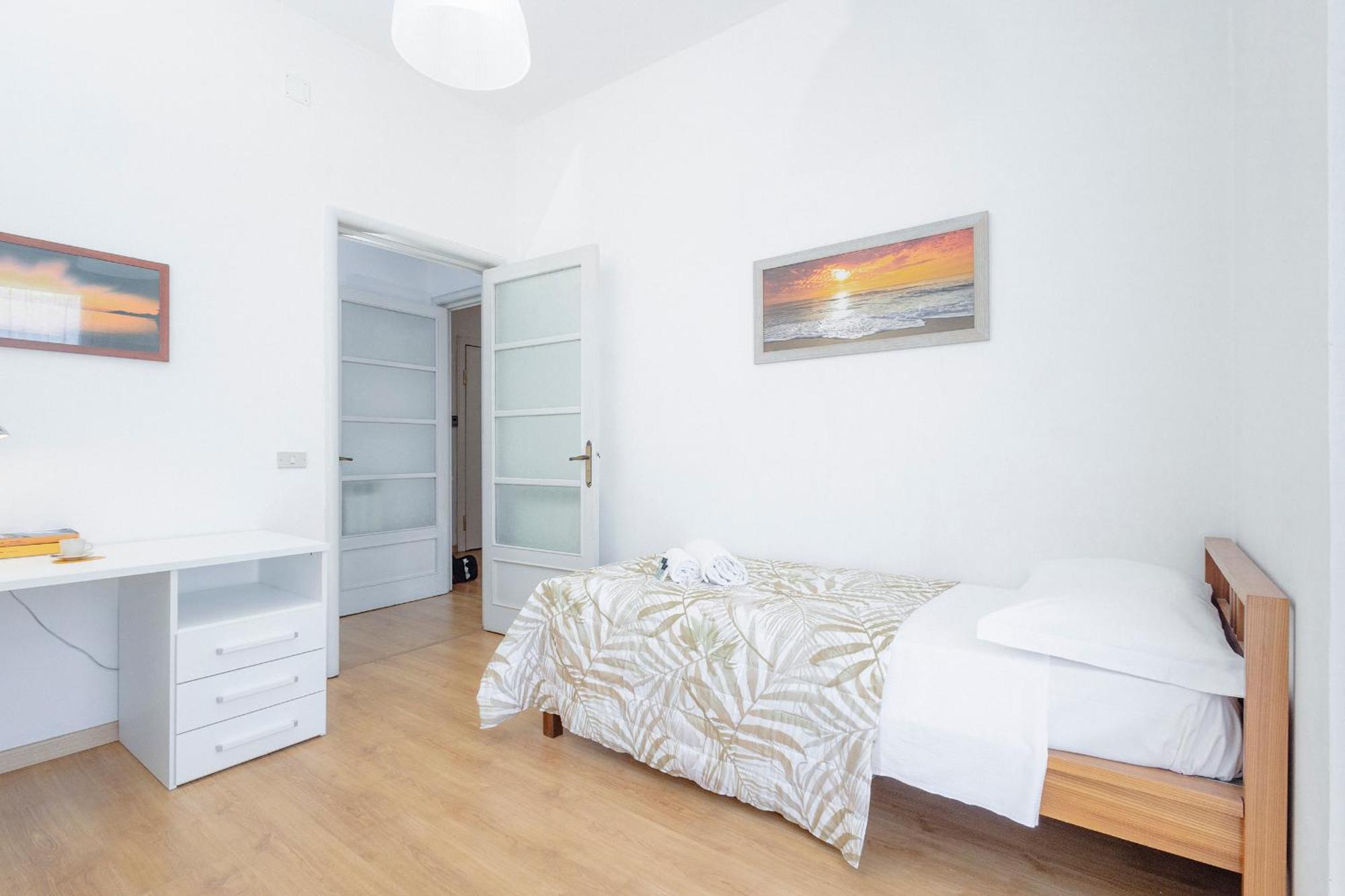 "L'Attico Bianco" City View 10 M A Piedi Dal Mare Savona Exterior photo