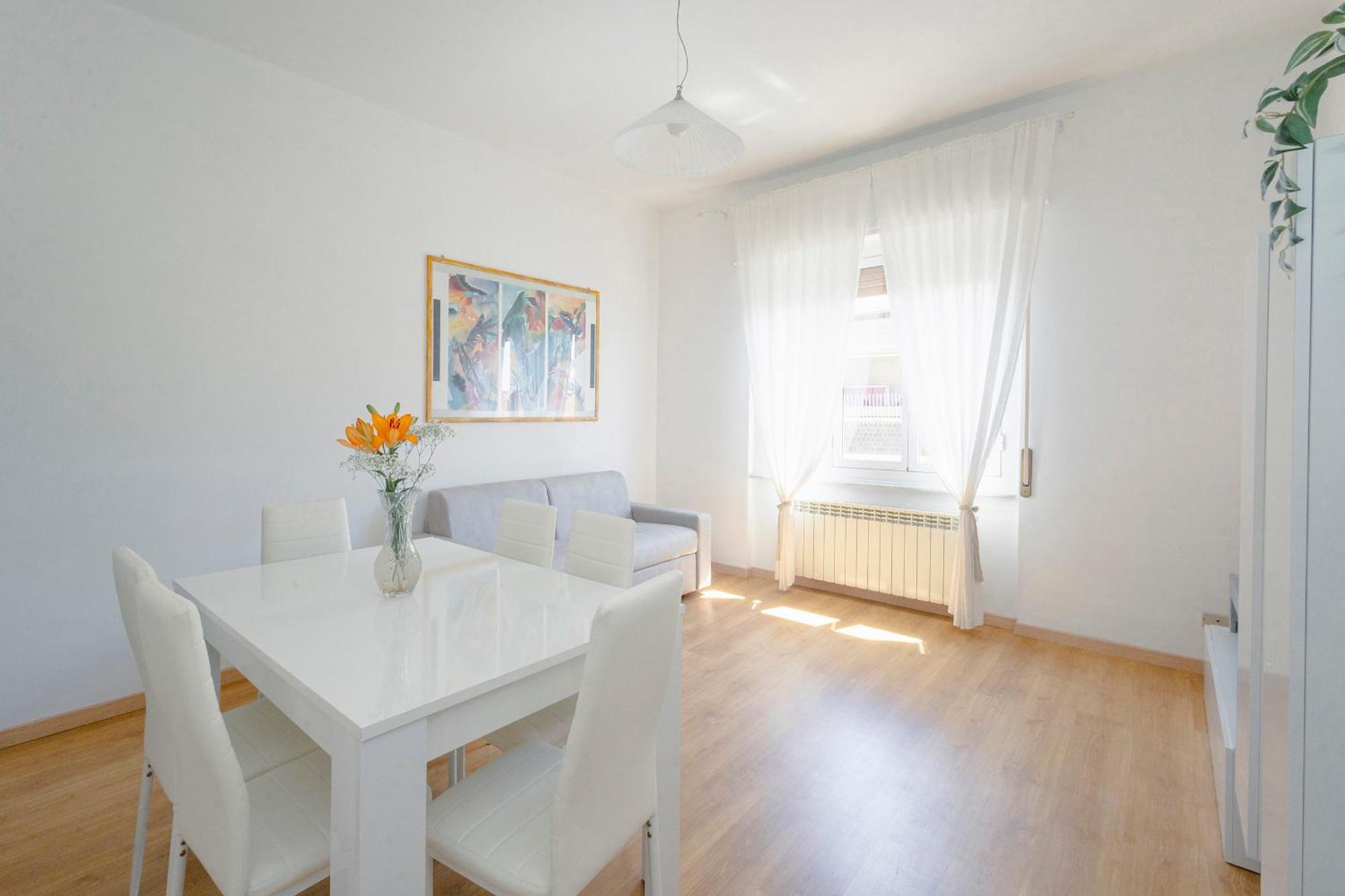 "L'Attico Bianco" City View 10 M A Piedi Dal Mare Savona Exterior photo